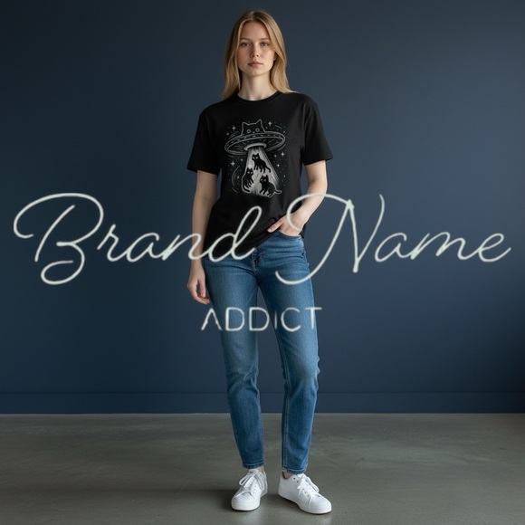 Cats Being Abducted 100% Cotton Black Short Sleeve Tee - Picture 3 of 3